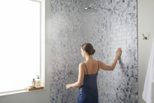 Załaduj obraz do przeglądarki galerii, imozaiki.pl glass mosaic tiles with a blue palm leaf pattern on a white background.