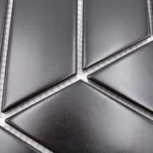 Załaduj obraz do przeglądarki galerii, Mozaika ceramiczna kolor czarny mat T 52