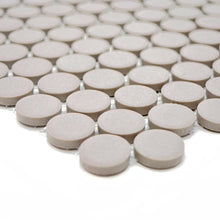 Załaduj obraz do przeglądarki galerii, Mozaika ceramiczna kolor jasny szary mat kółka