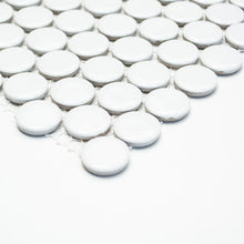 Załaduj obraz do przeglądarki galerii, Mozaika ceramiczna, penny, guzik, kółka, biała, połysk
