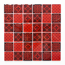 Załaduj obraz do przeglądarki galerii, MOZ 6295 VP - mozaika szklana, połysk, wym.plastra/mm: 300x300, kolor : czerwony burgund, kształt: kwadrat, mozaika ścienna
