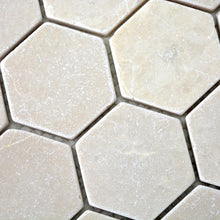 Załaduj obraz do przeglądarki galerii, Mozaika kamienna - marmur kolor beżowy mat hexagon T 230