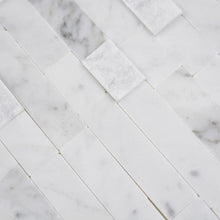 Załaduj obraz do przeglądarki galerii, Samoprzylepna mozaika kamienna - marmur kolor biały mat/połysk T 248