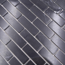 Załaduj obraz do przeglądarki galerii, Samoprzylepna mozaika kamienna - marmur kolor czarny połysk T 267