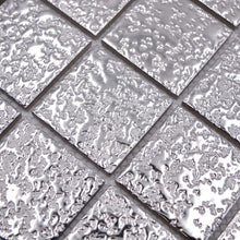 Załaduj obraz do przeglądarki galerii, Mozaika ceramiczna kolor srebrny metal połysk T 157