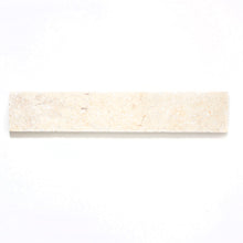 Załaduj obraz do przeglądarki galerii, Kamień naturalny - wapień kolor mix biały żółty mat - cokół