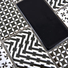 Załaduj obraz do przeglądarki galerii, Samoprzylepna mozaika ceramiczna kolor mix czarny biały szary połysk T 129