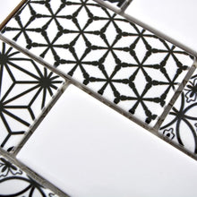 Załaduj obraz do przeglądarki galerii, Samoprzylepna mozaika ceramiczna kolor mix biały szary połysk T 114