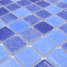 Załaduj obraz do przeglądarki galerii, Mozaika szklana kolor niebieski mieszany mat T 543