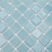 Załaduj obraz do przeglądarki galerii, Mozaika szklana kolor jasny zielony połysk T 524