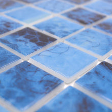 Załaduj obraz do przeglądarki galerii, Kolor niebieski mieszany T3 połysk mozaika szklana
