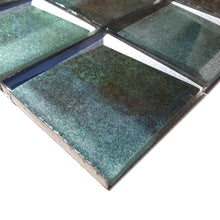 Załaduj obraz do przeglądarki galerii, Mozaika szklana kolor zielony połysk T 636