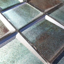 Załaduj obraz do przeglądarki galerii, Mozaika szklana kolor zielony połysk T 636