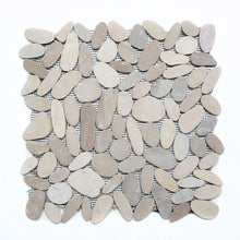 Załaduj obraz do przeglądarki galerii, Kamień naturalny - rzeczny kolor jasny beż mat