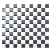 Załaduj obraz do przeglądarki galerii, Mozaika ceramiczna kolor mix czarny biały mat T 119
