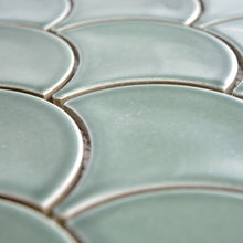 Załaduj obraz do przeglądarki galerii, Mozaika ceramiczna kolor jasny zielony połysk T 103
