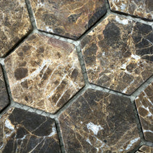 Załaduj obraz do przeglądarki galerii, Mozaika kamienna - marmur kolor brąz mat hexagon T 252
