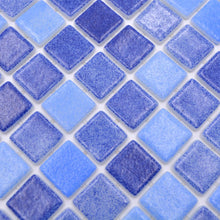 Załaduj obraz do przeglądarki galerii, Mozaika szklana kolor niebieski mieszany mat T 543
