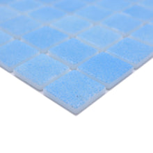 Załaduj obraz do przeglądarki galerii, Mozaika szklana kolor jasny niebieski mat T 520

