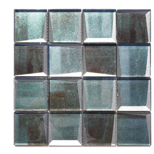 Załaduj obraz do przeglądarki galerii, Mozaika szklana kolor zielony połysk T 636
