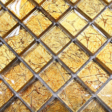 Załaduj obraz do przeglądarki galerii, Mozaika szklana kolor złoty połysk T 642
