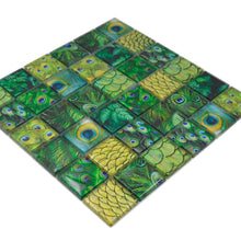 Załaduj obraz do przeglądarki galerii, Mozaika szklana kolor zielony połysk T 637
