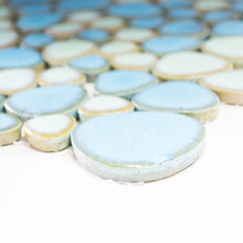Załaduj obraz do przeglądarki galerii, Mozaika ceramiczna kolor mix jasny zielony jasny niebieski połysk T 130
